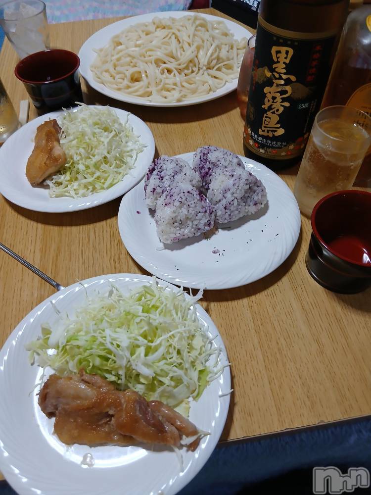 上越デリヘル上越最安値！奥様Deli急便(ジョウエツサイヤスネ！オクサマデリキュウビン) 熟女エロパワー全開　あきほ(54)の4月11日写メブログ「今日は出勤するよ🥰」