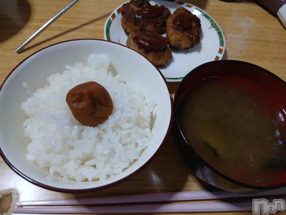 上越デリヘル上越最安値！奥様Deli急便(ジョウエツサイヤスネ！オクサマデリキュウビン) 熟女エロパワー全開　あきほ(54)の7月26日写メブログ「雨☔☔」