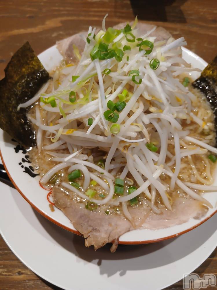 上越デリヘル上越最安値！奥様Deli急便(ジョウエツサイヤスネ！オクサマデリキュウビン) 熟女エロパワー全開　あきほ(54)の8月6日写メブログ「さて昨日のラーメンの答えは...💧」