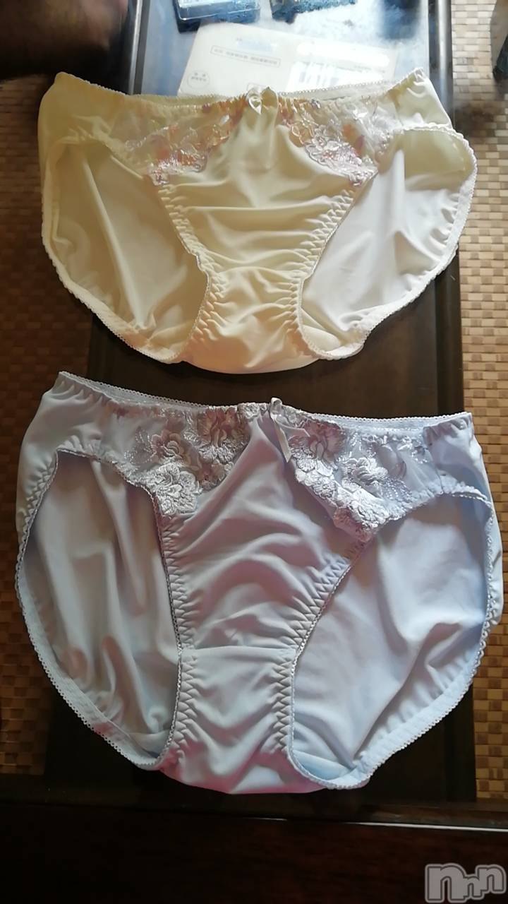 上越デリヘル上越最安値！奥様Deli急便(ジョウエツサイヤスネ！オクサマデリキュウビン)熟女エロパワー全開　あきほ(54)の2022年4月11日写メブログ「たくさんのコメントありがとうございます☺️」