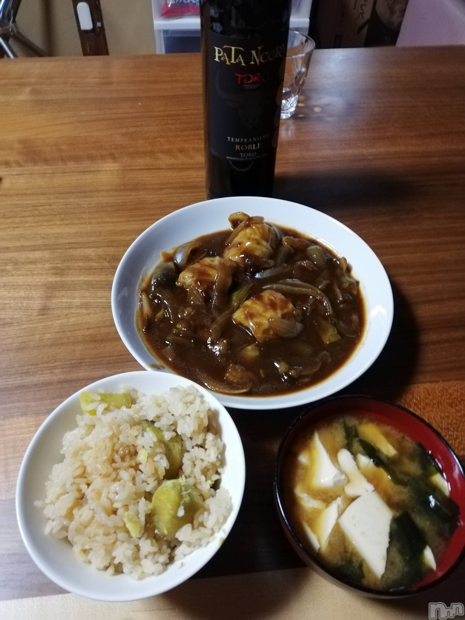 上越デリヘル上越最安値！奥様Deli急便(ジョウエツサイヤスネ！オクサマデリキュウビン)熟女エロパワー全開　あきほ(54)の2022年11月8日写メブログ「昨日の……」