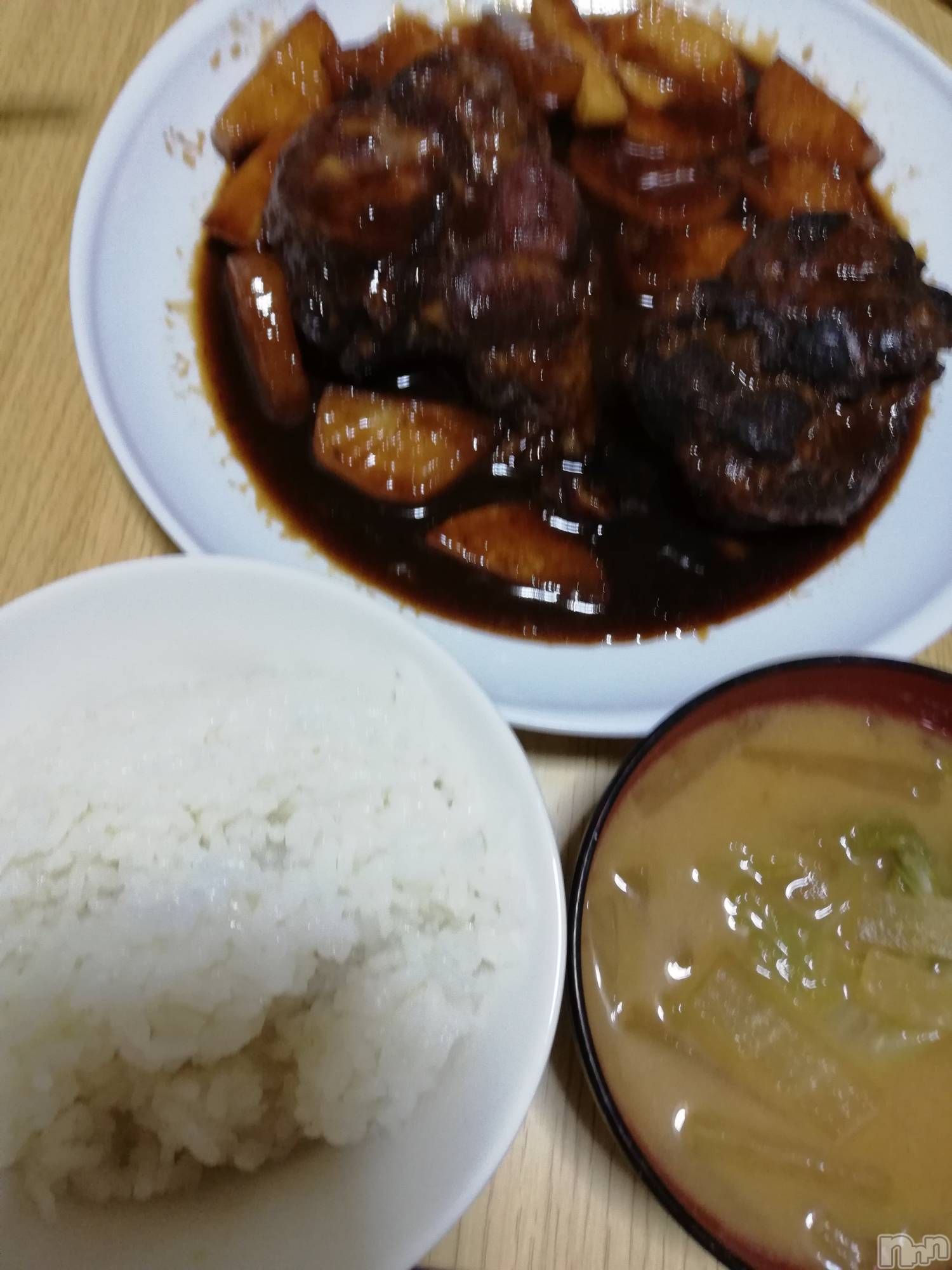 上越デリヘル上越最安値！奥様Deli急便(ジョウエツサイヤスネ！オクサマデリキュウビン)熟女エロパワー全開　あきほ(54)の2022年11月29日写メブログ「今日の夕食」