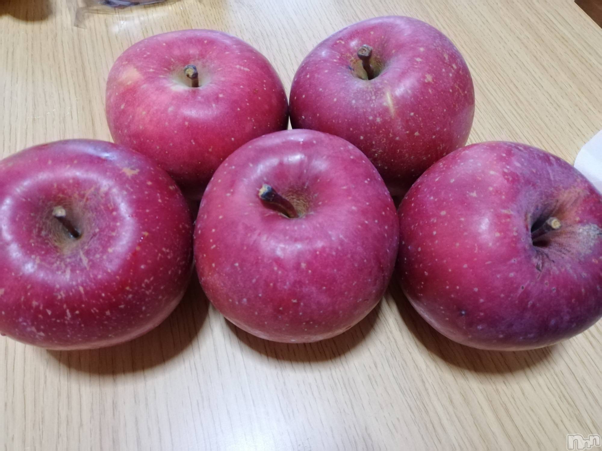 上越デリヘル上越最安値！奥様Deli急便(ジョウエツサイヤスネ！オクサマデリキュウビン)熟女エロパワー全開　あきほ(54)の2022年12月1日写メブログ「今年ももう終わり😱今月も宜しくお願いします🙇‍♀️⤵️」