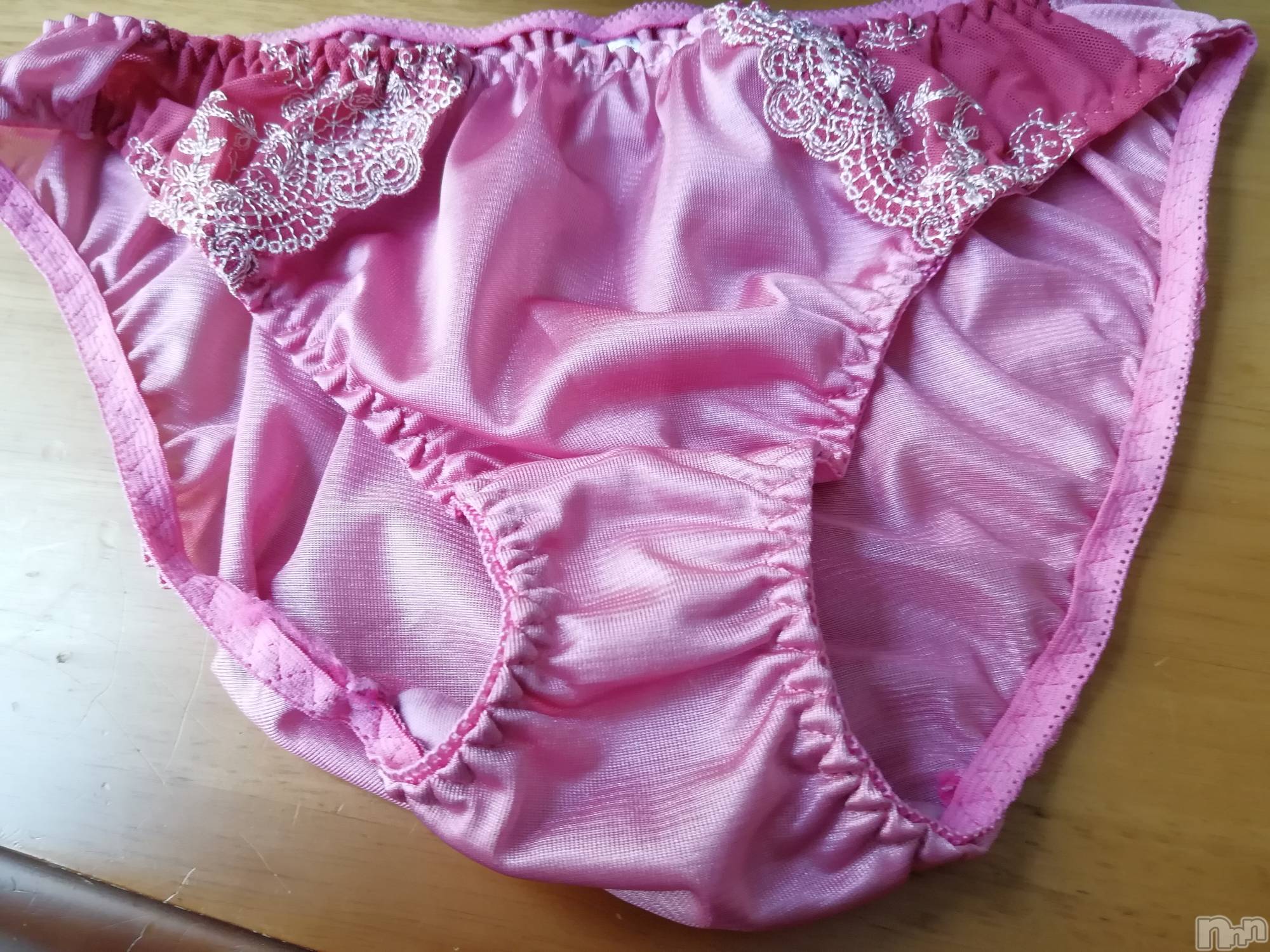 上越デリヘル上越最安値！奥様Deli急便(ジョウエツサイヤスネ！オクサマデリキュウビン)熟女エロパワー全開　あきほ(54)の2023年1月5日写メブログ「今日はピンクの気分」