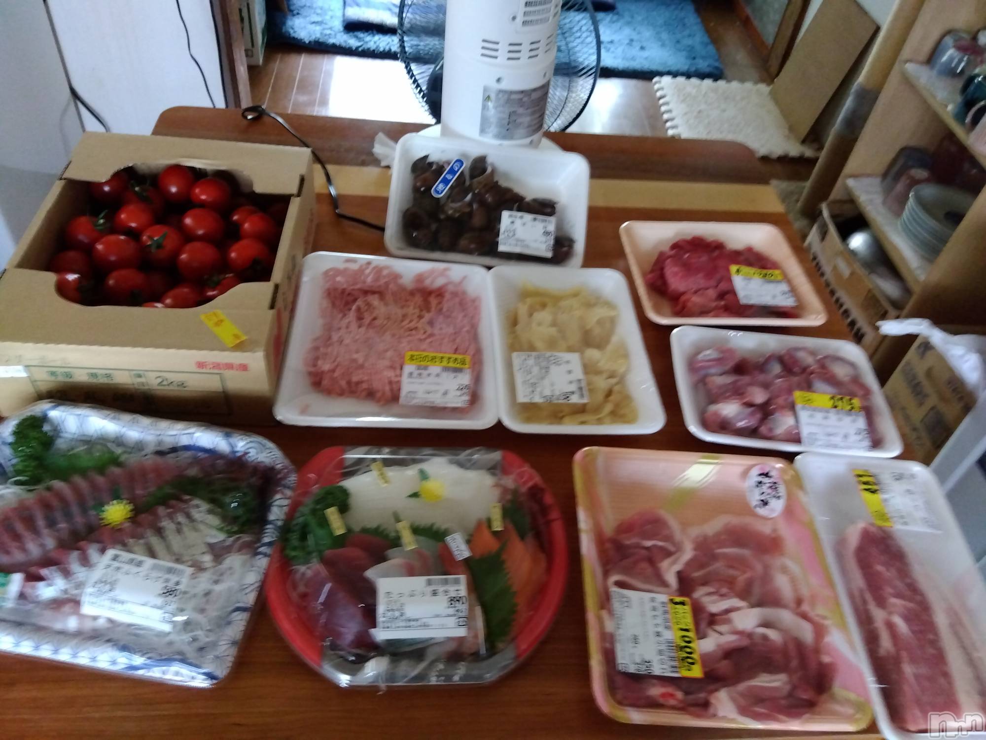 上越デリヘル上越最安値！奥様Deli急便(ジョウエツサイヤスネ！オクサマデリキュウビン)熟女エロパワー全開　あきほ(54)の2023年6月28日写メブログ「今日は誕生日なのでおやすみしました🎂」