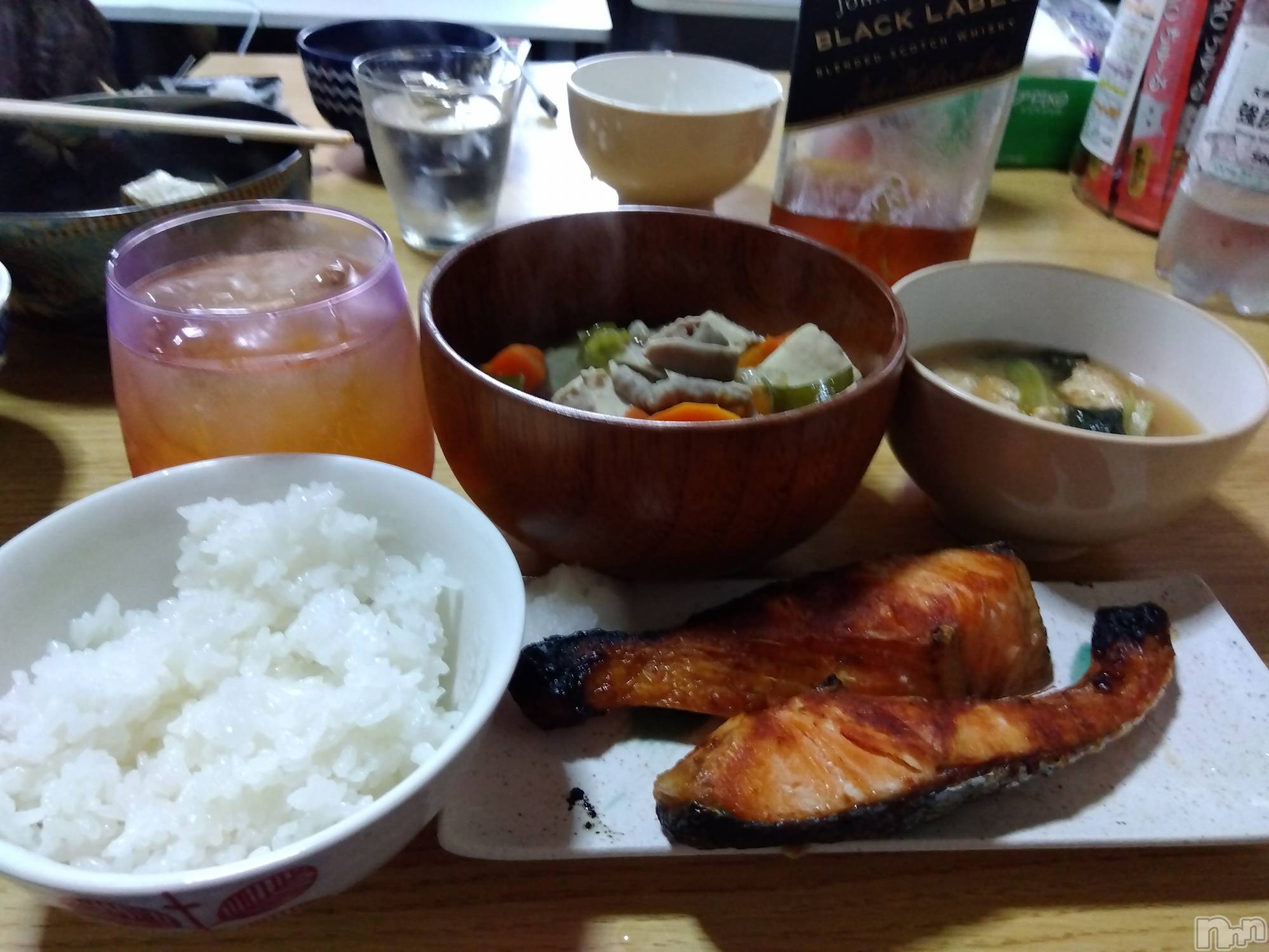 上越デリヘル上越最安値！奥様Deli急便(ジョウエツサイヤスネ！オクサマデリキュウビン)熟女エロパワー全開　あきほ(54)の2023年11月11日写メブログ「お昼ご飯だよ」