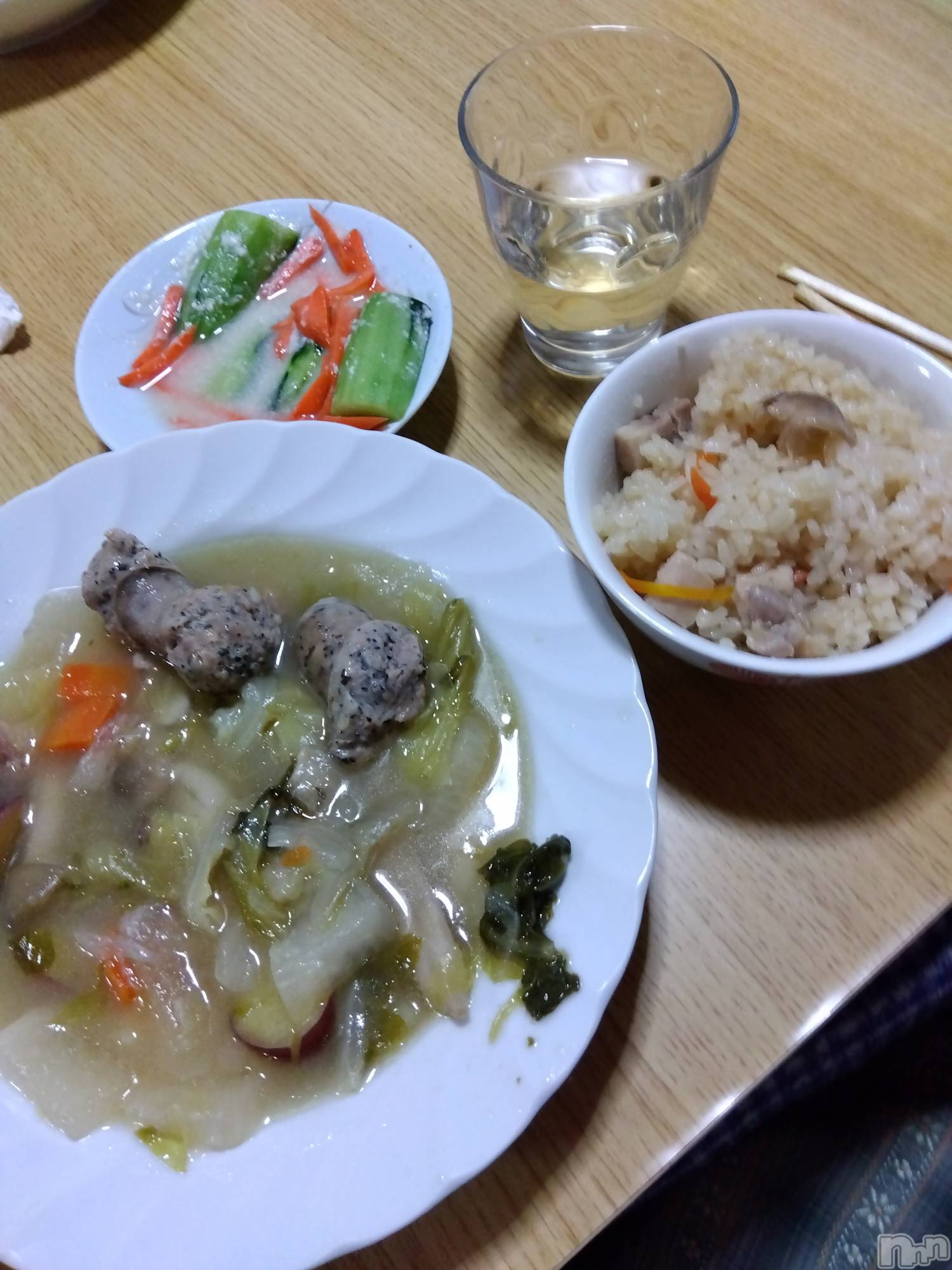 上越デリヘル上越最安値！奥様Deli急便(ジョウエツサイヤスネ！オクサマデリキュウビン)熟女エロパワー全開　あきほ(54)の2023年11月22日写メブログ「おはようございます(*^^*)」