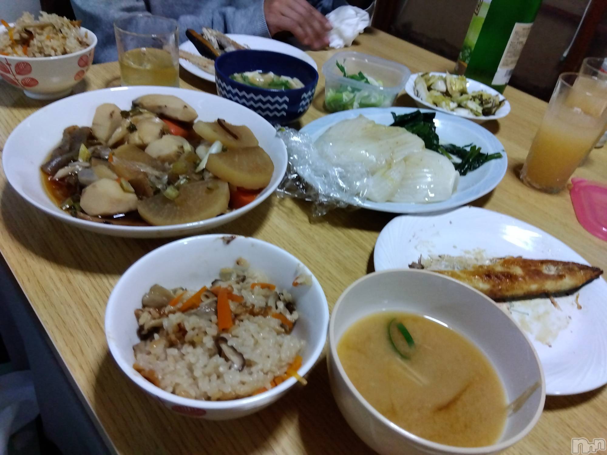 上越デリヘル上越最安値！奥様Deli急便(ジョウエツサイヤスネ！オクサマデリキュウビン)熟女エロパワー全開　あきほ(54)の2024年11月20日写メブログ「おはようございます(*^^*)」