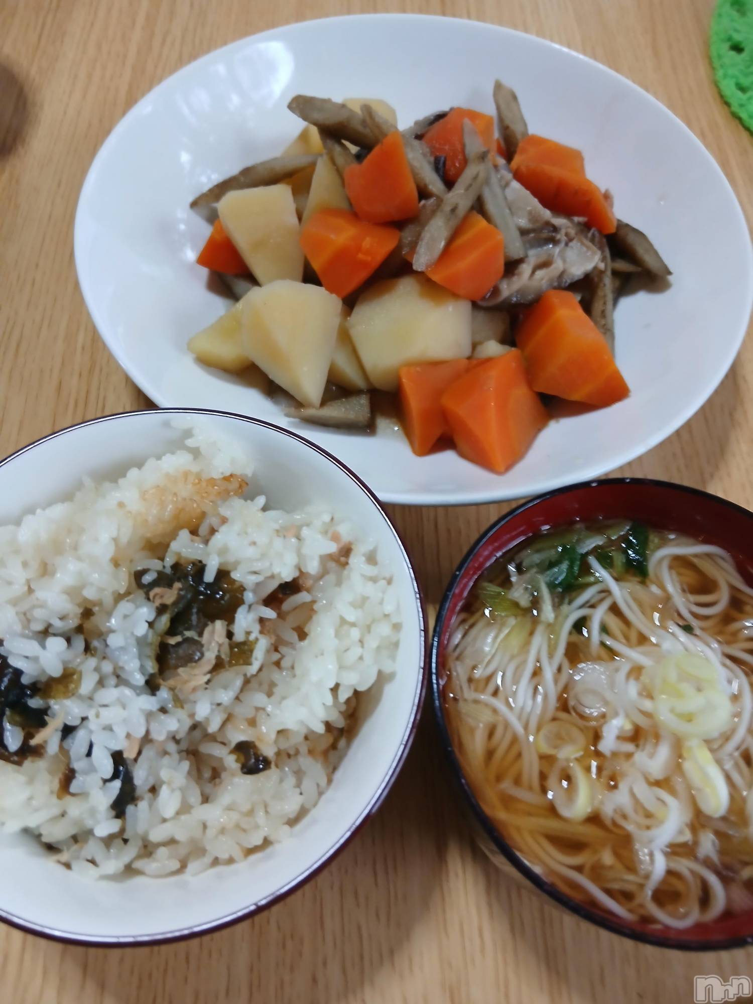 上越デリヘル上越最安値！奥様Deli急便(ジョウエツサイヤスネ！オクサマデリキュウビン)熟女エロパワー全開　あきほ(54)の2026年6月17日写メブログ「今日も暑くなりそう☀️水分補給しっかりね☺」