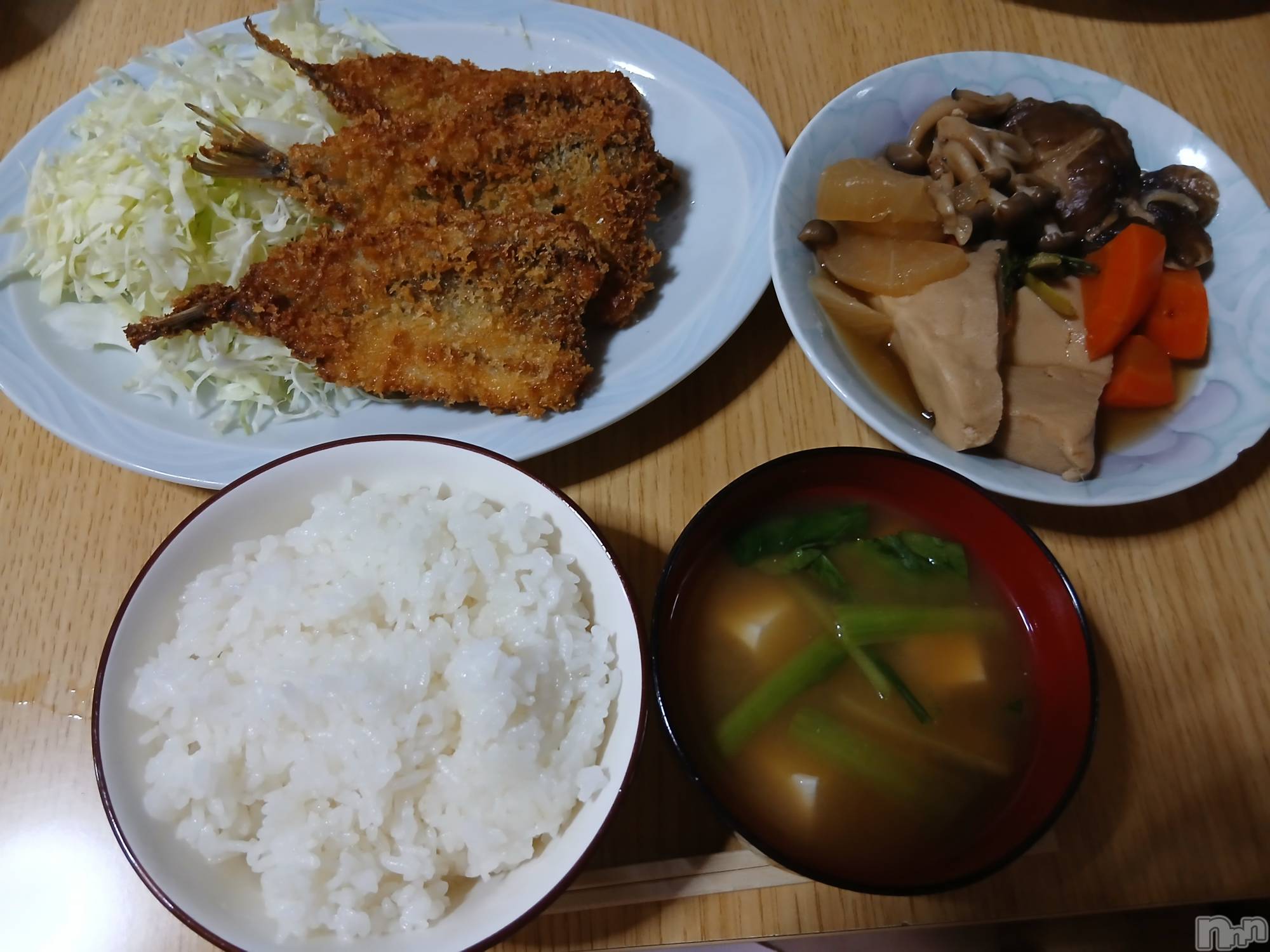上越デリヘル上越最安値！奥様Deli急便(ジョウエツサイヤスネ！オクサマデリキュウビン)熟女エロパワー全開　あきほ(54)の2026年10月9日写メブログ「秋晴れ☀️」