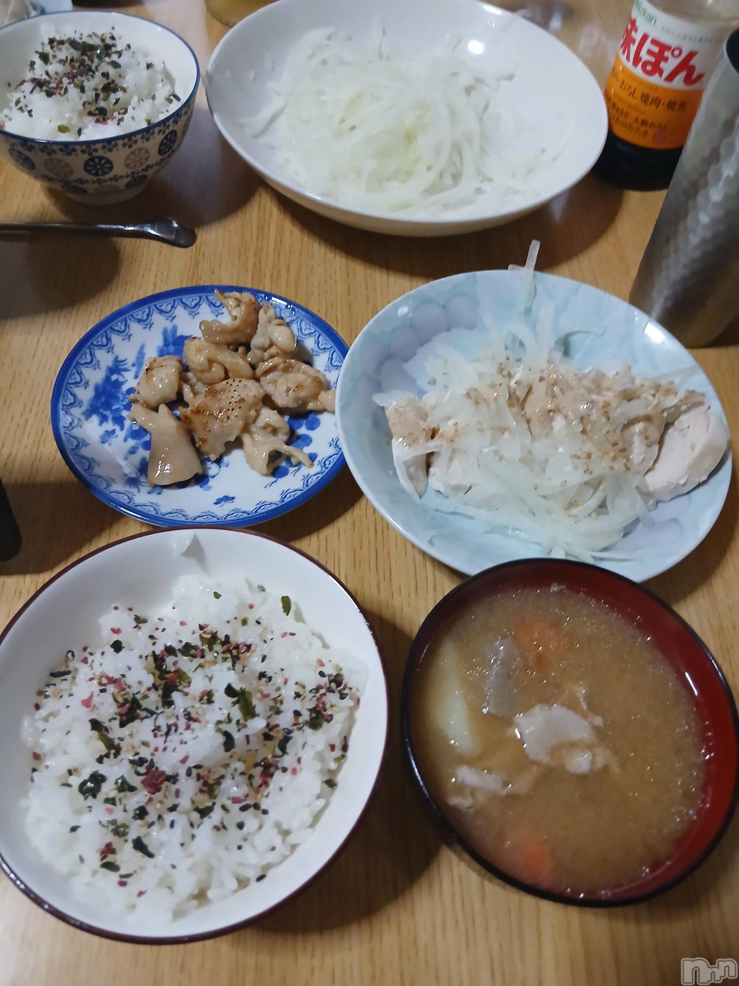 上越デリヘル上越最安値！奥様Deli急便(ジョウエツサイヤスネ！オクサマデリキュウビン)熟女エロパワー全開　あきほ(54)の2026年10月20日写メブログ「☔お風呂で...」