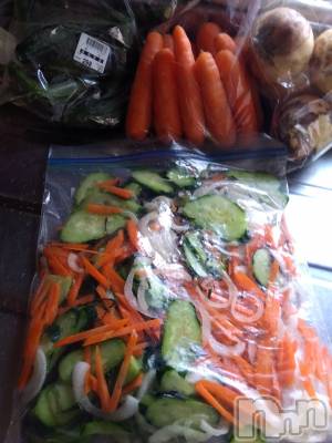 上越デリヘル 上越最安値！奥様Deli急便(ジョウエツサイヤスネ！オクサマデリキュウビン) 熟女エロパワー全開　あきほ(54)の4月25日写メブログ「漬物作ったよ😂持って行こうかな笑」