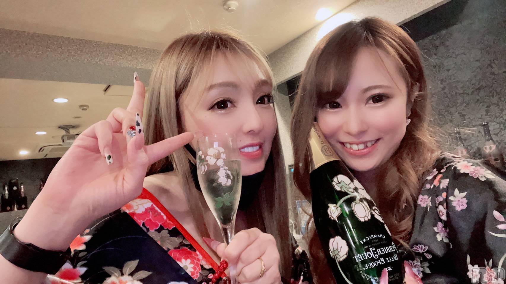 ĮХ顦Lounge R Style(饦󥸥륹) 2021ǯ218ֹ̥֥Ǥ