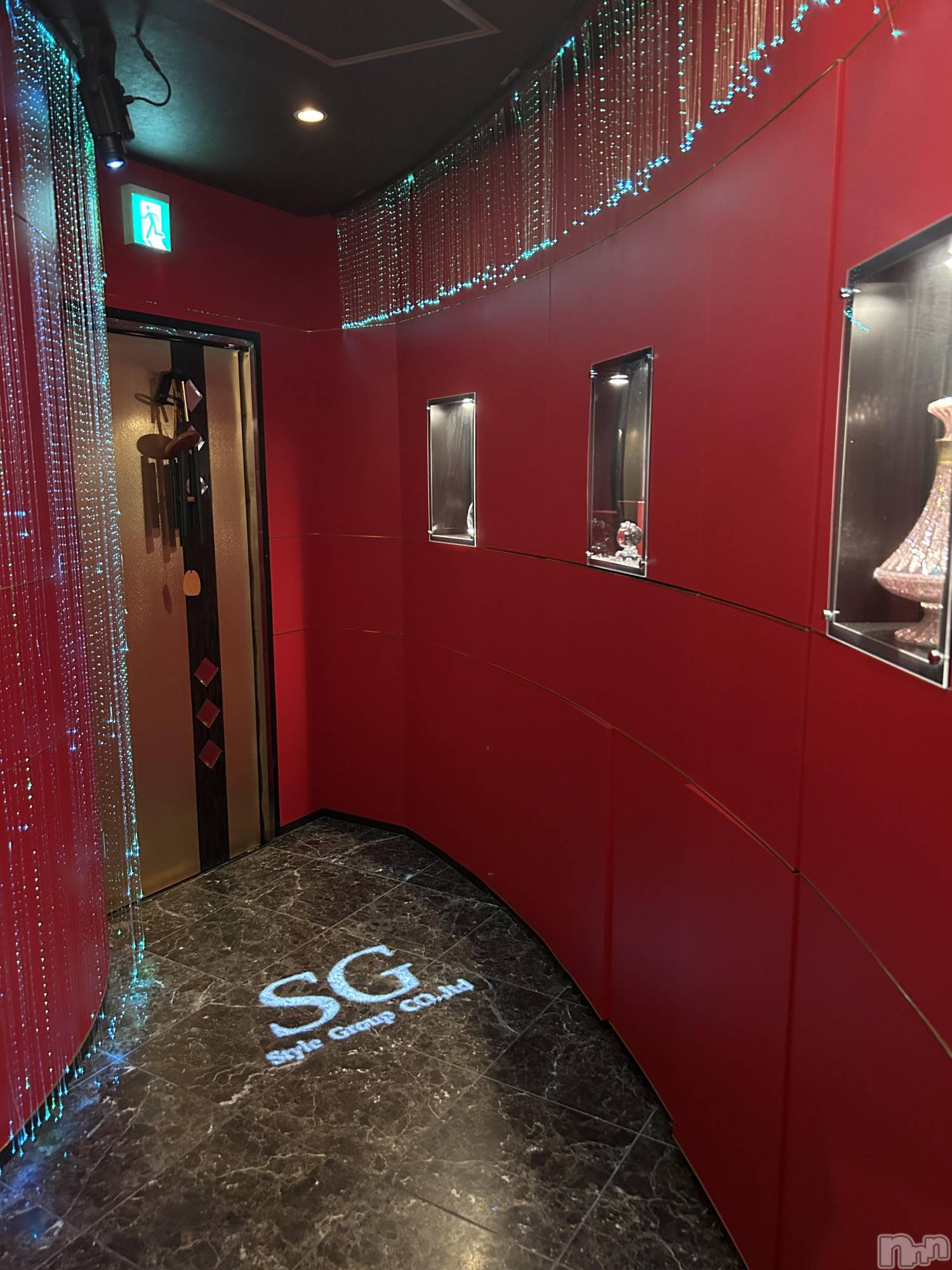 ĮХ顦Lounge R Style(饦󥸥륹) 2025ǯ58̥֥