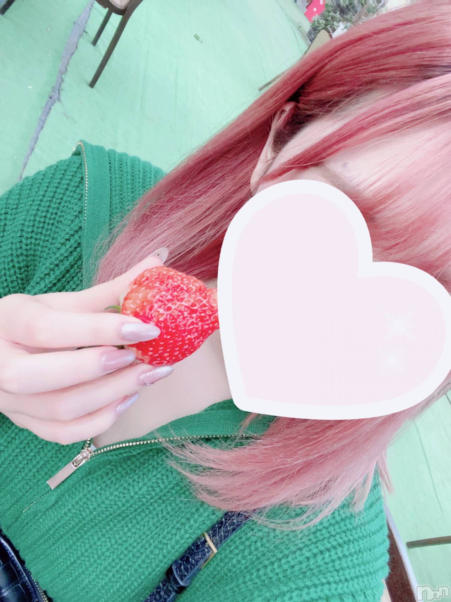 新潟手コキsleepy girl(スリーピーガール)あいらちゃん(22)の2022年4月9日写メブログ「いちご🍓✩°｡⋆♡*°」