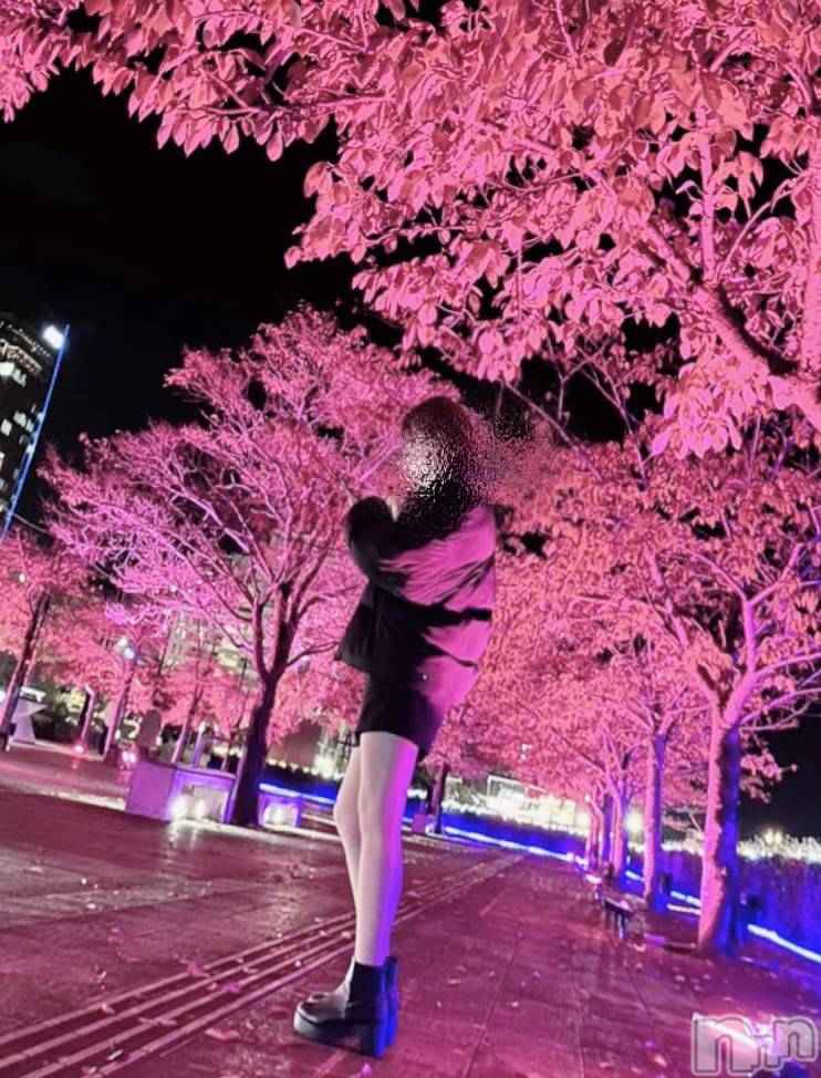 新潟手コキsleepy girl(スリーピーガール)あいらちゃん(22)の2022年10月27日写メブログ「きらきらぁ(*¯︶¯♥」