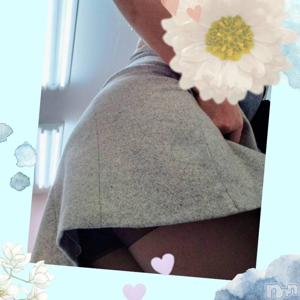 長岡人妻デリヘルBIANCA～主人の知らない私～長岡店(ビアンカナガオカテン) 鈴河　つぐみ(47)の11月19日写メブログ「見えそうで見えない？」