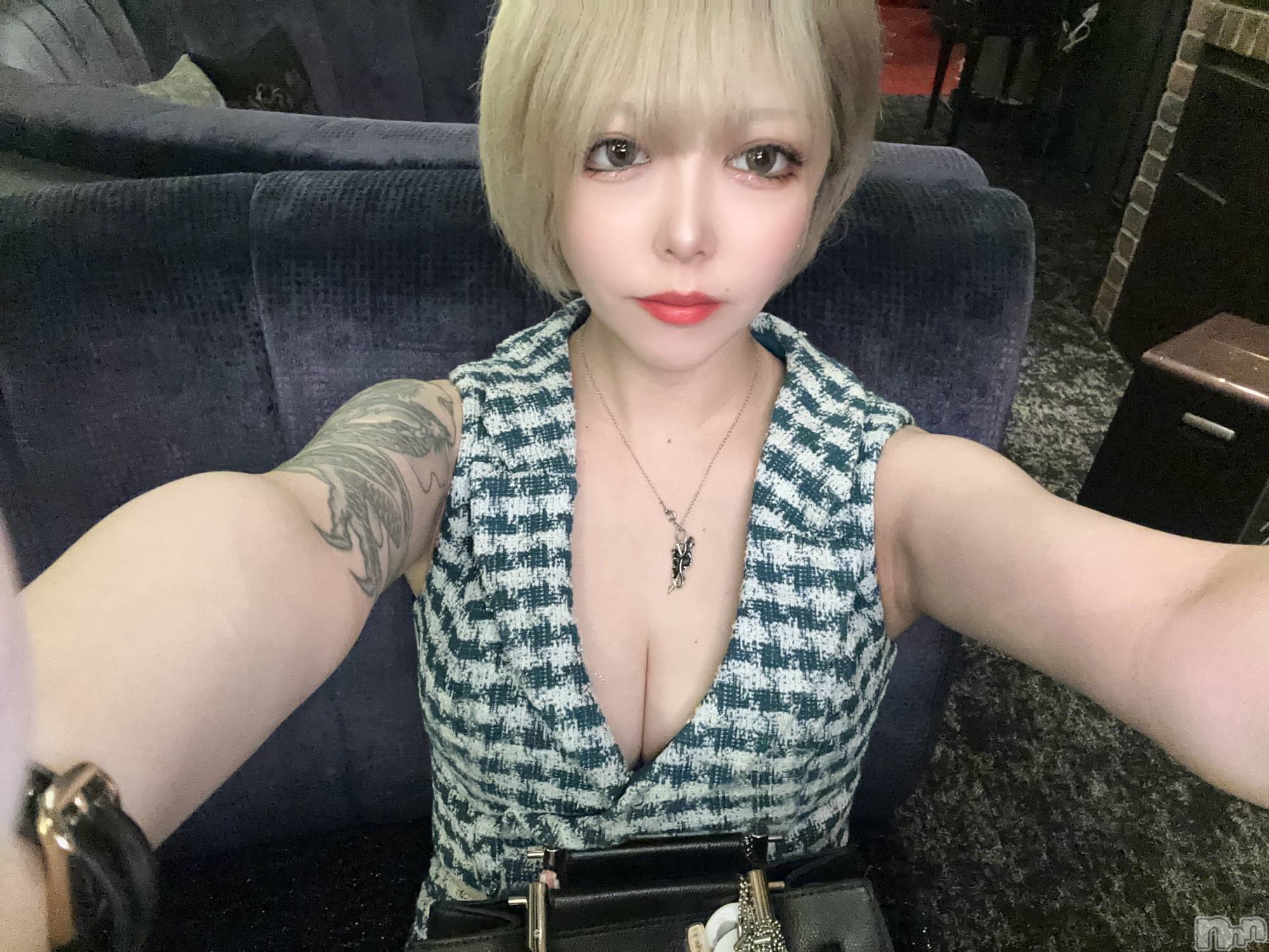 ܱХ顦club Eight(֡) 2025ǯ410̥֥410 1933ʬΥ֥
