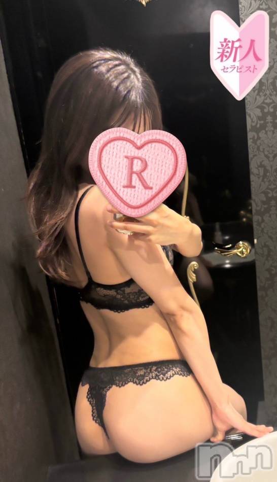 新潟風俗エステ(メルト)の2025年5月31日お店速報「本日初出勤の”キレカワ系れいなさん”空き枠残りわずか💕今すぐお電話を♡」