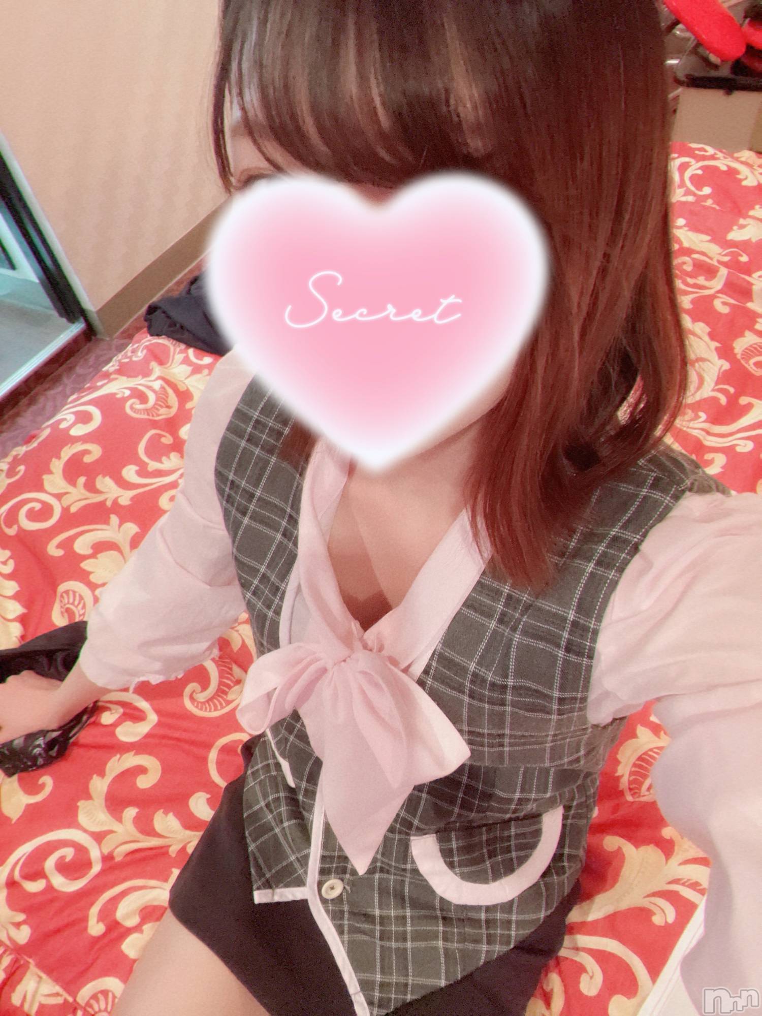 長岡デリヘル長岡市総合デリヘル COLOR～デリヘル・手コキ・密着エステ～(ナガオカシソウゴウデリヘルカラー)ゆきな(23)の2025年10月25日写メブログ「手に持ってる物」