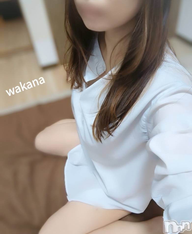 新潟メンズエステ(マイロ)の2023年12月19日お店速報「業界未経験の新人「れな」スタイル、ルックス◎最大2,000OFF✨」