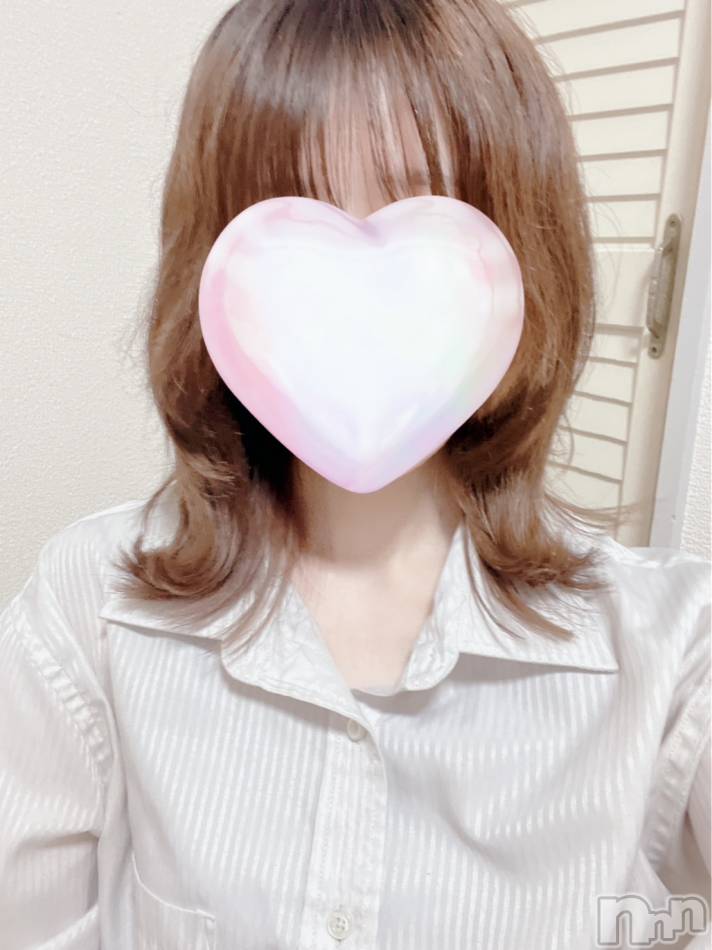 新潟メンズエステ(マイロ)の2024年5月4日お店速報「18時～新人びびちゃん19時～ゆなちゃん、みみちゃん本日ご案内可能です✨」