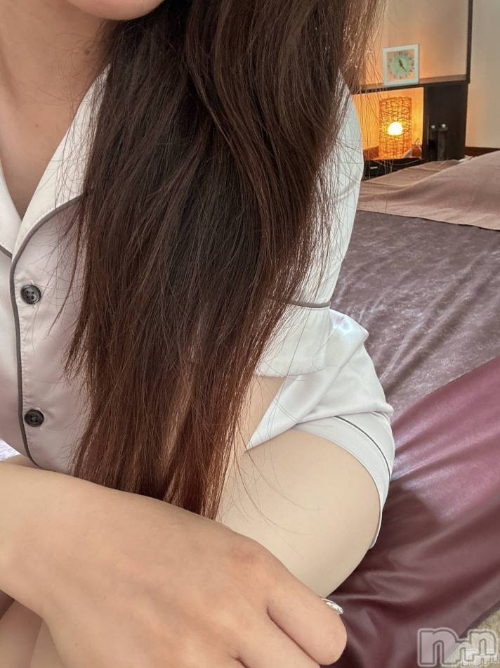 新潟メンズエステ(マイロ)の2024年10月28日お店速報「月曜日の出勤メンバーはコチラから✨ご予約お待ちしております！」