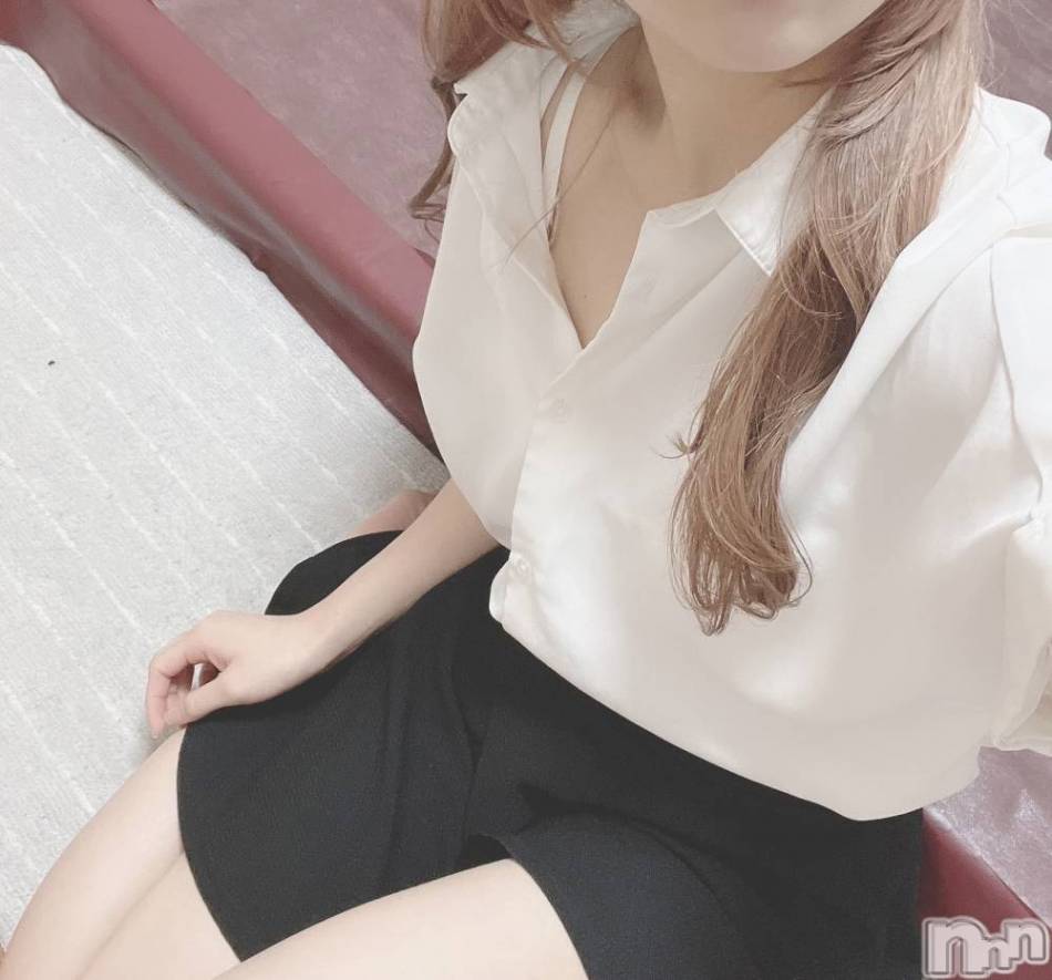 新潟メンズエステ(マイロ)の2024年12月1日お店速報「12/2～のシフト表です！事前予約でお得にご利用頂けます✨」