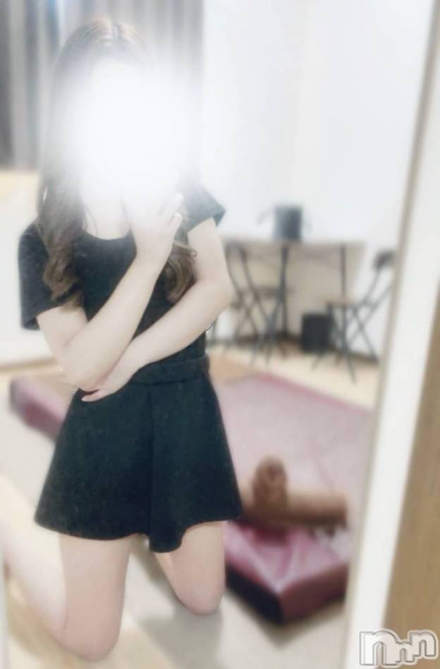 新潟メンズエステ(マイロ)の2025年1月3日お店速報「本日のメンバーです！りあちゃんレア出勤中です✨17時まで！」