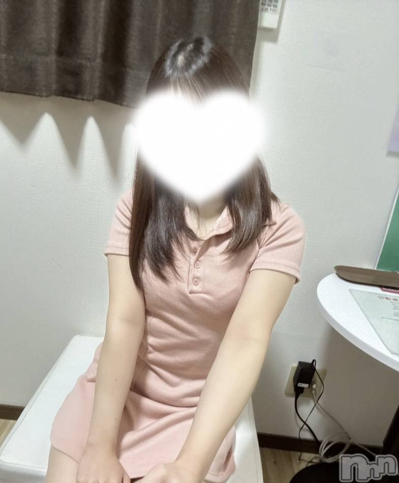 新潟メンズエステ(マイロ)の2025年12月3日お店速報「新人「れもんさん🍋」出勤✨17時～ご予約可能です！」