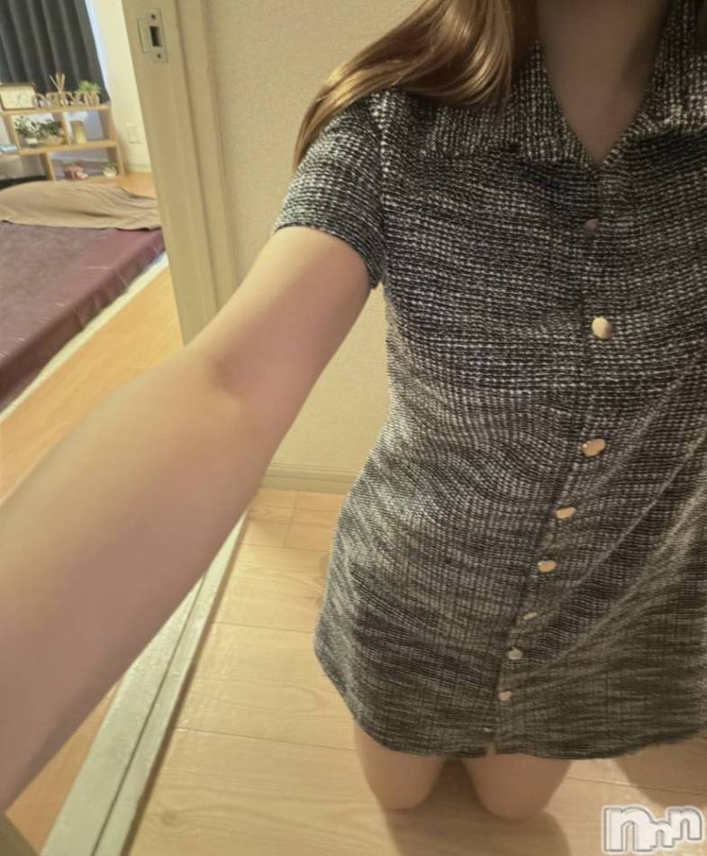 新潟メンズエステ(マイロ)の2026年1月6日お店速報「本日の出勤メンバーです🍀新人せりさん13時15分～残り1枠✨」