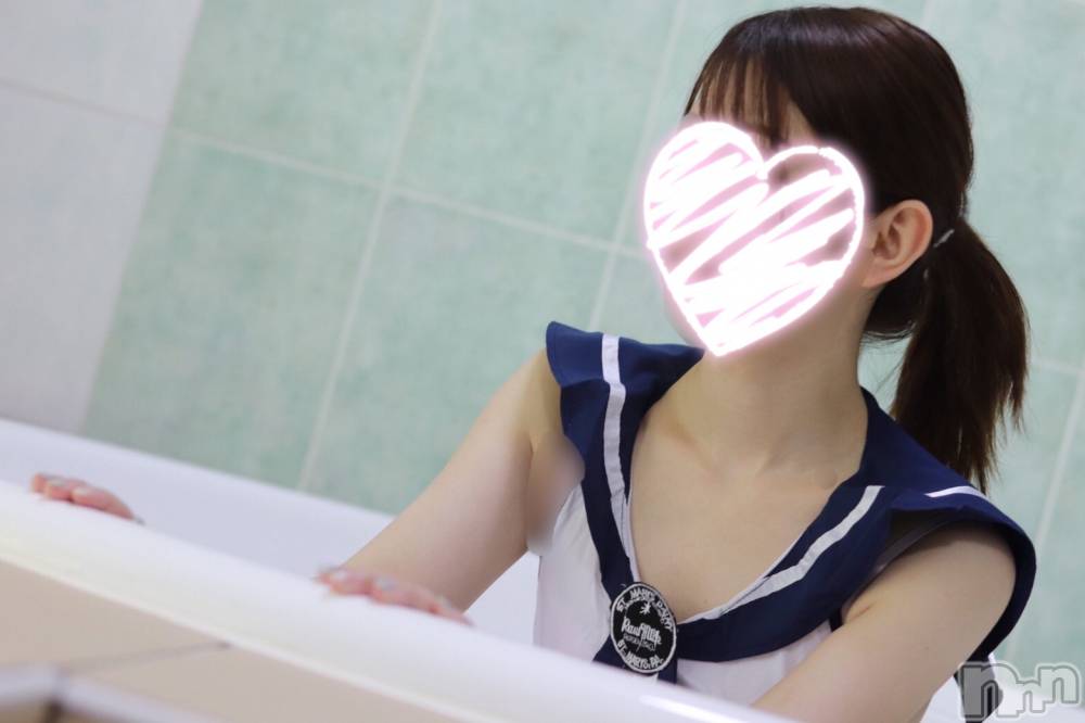 新潟手コキsleepy girl(スリーピーガール) なぎちゃん(20)の8月13日写メブログ「JKに✖️語囁かれながら足コキされた」