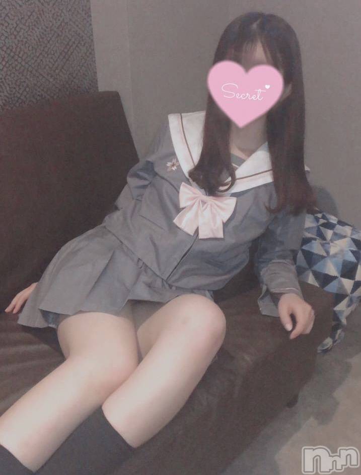 新潟手コキsleepy girl(スリーピーガール) なぎちゃん(20)の5月1日写メブログ「スカートの中♡」