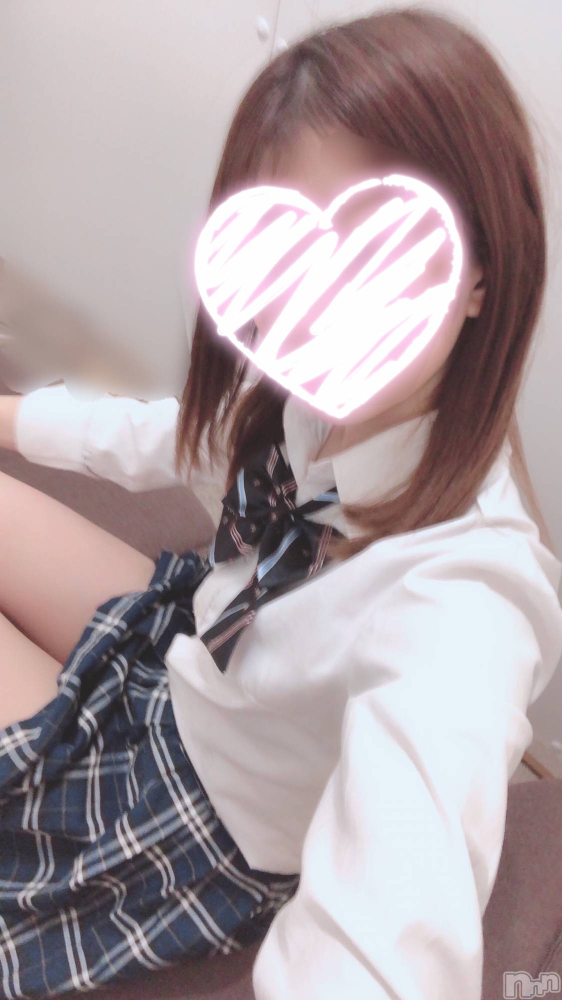 新潟手コキsleepy girl(スリーピーガール)なぎちゃん(22)の2021年8月23日写メブログ「雨で寝れちゃったから一緒にお風呂入ろ？」