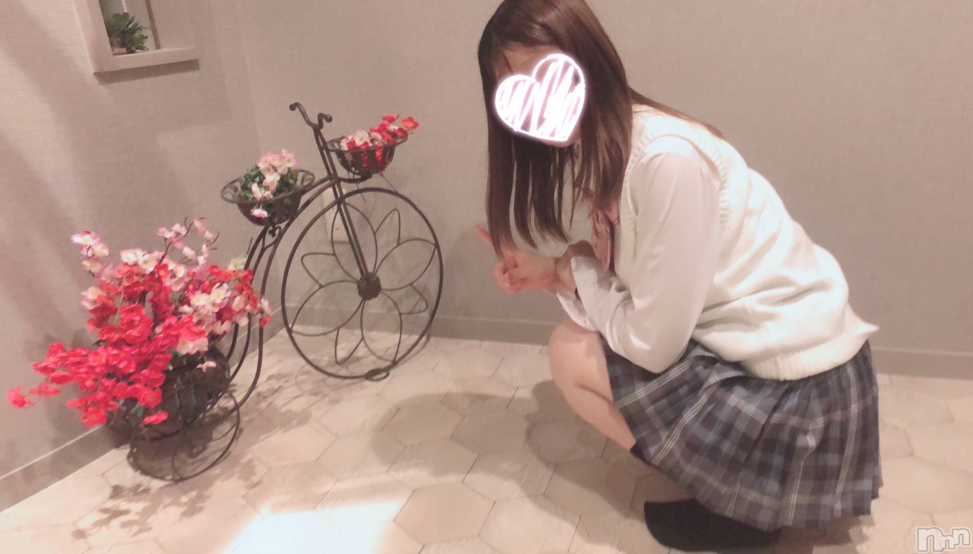 新潟手コキsleepy girl(スリーピーガール)なぎちゃん(20)の2021年10月12日写メブログ「教え子をラブホに連れて来た。」