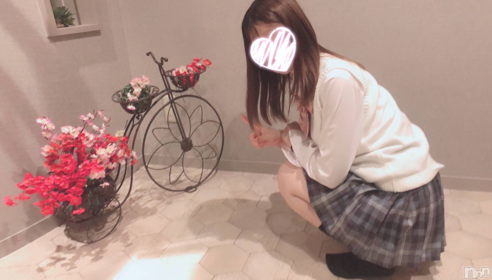 新潟手コキsleepy girl(スリーピーガール)なぎちゃん(22)の2021年10月12日写メブログ「教え子をラブホに連れて来た。」