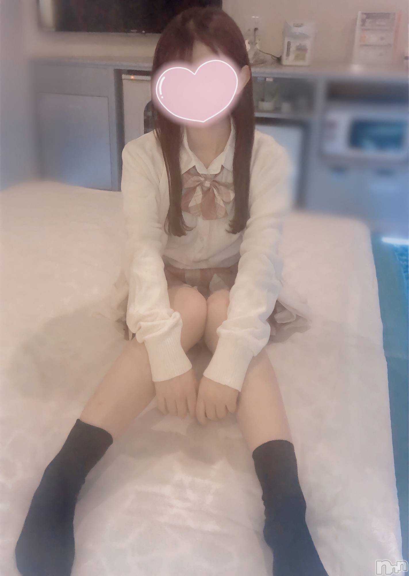 新潟手コキsleepy girl(スリーピーガール)なぎちゃん(22)の2022年10月6日写メブログ「熱くなったアソコを‥」