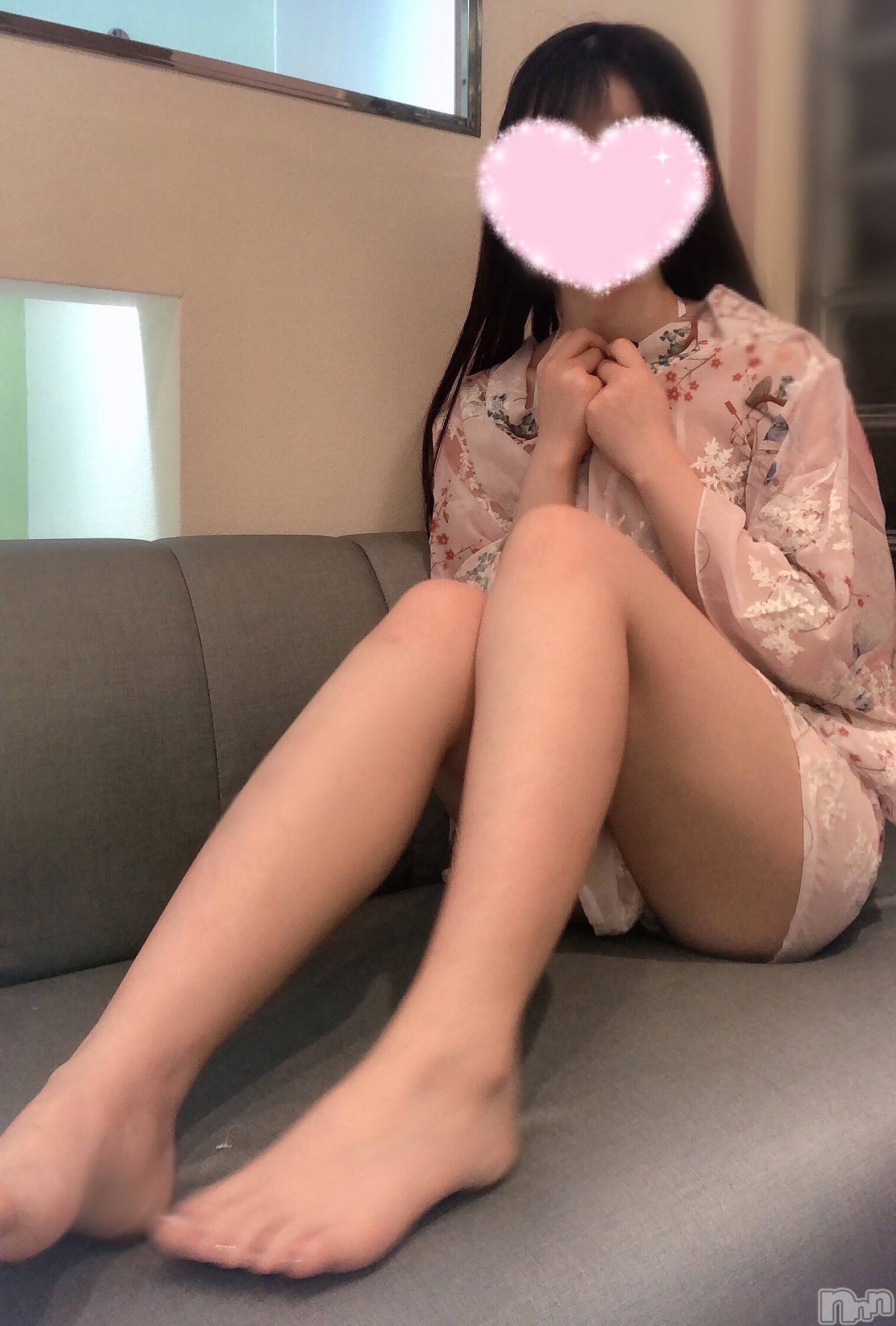新潟手コキsleepy girl(スリーピーガール)なぎちゃん(22)の2023年8月25日写メブログ「涼しいお部屋でえちえちプレイ♡」