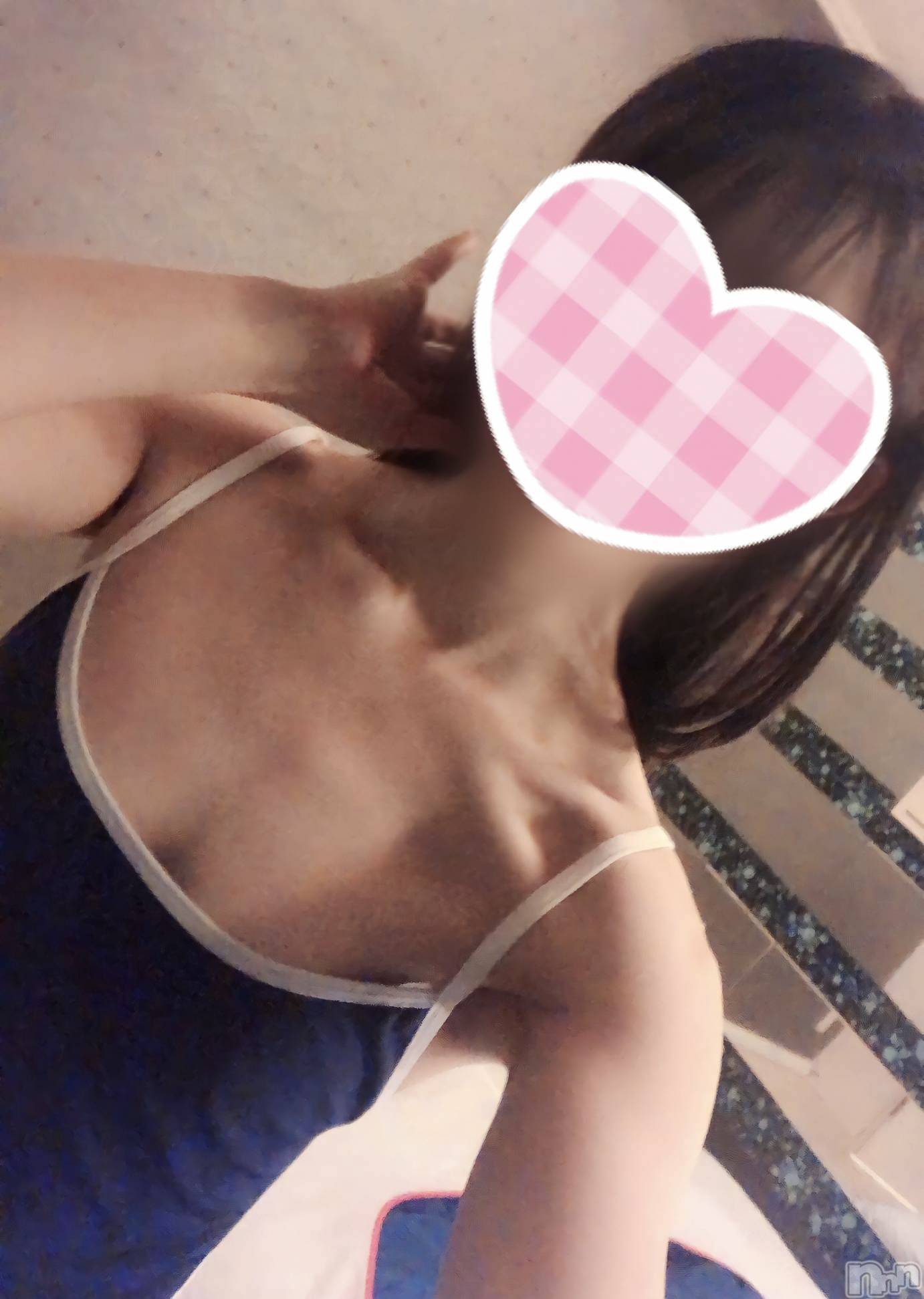 新潟手コキsleepy girl(スリーピーガール)なぎちゃん(22)の2024年10月3日写メブログ「秋よ歩み遅めて」