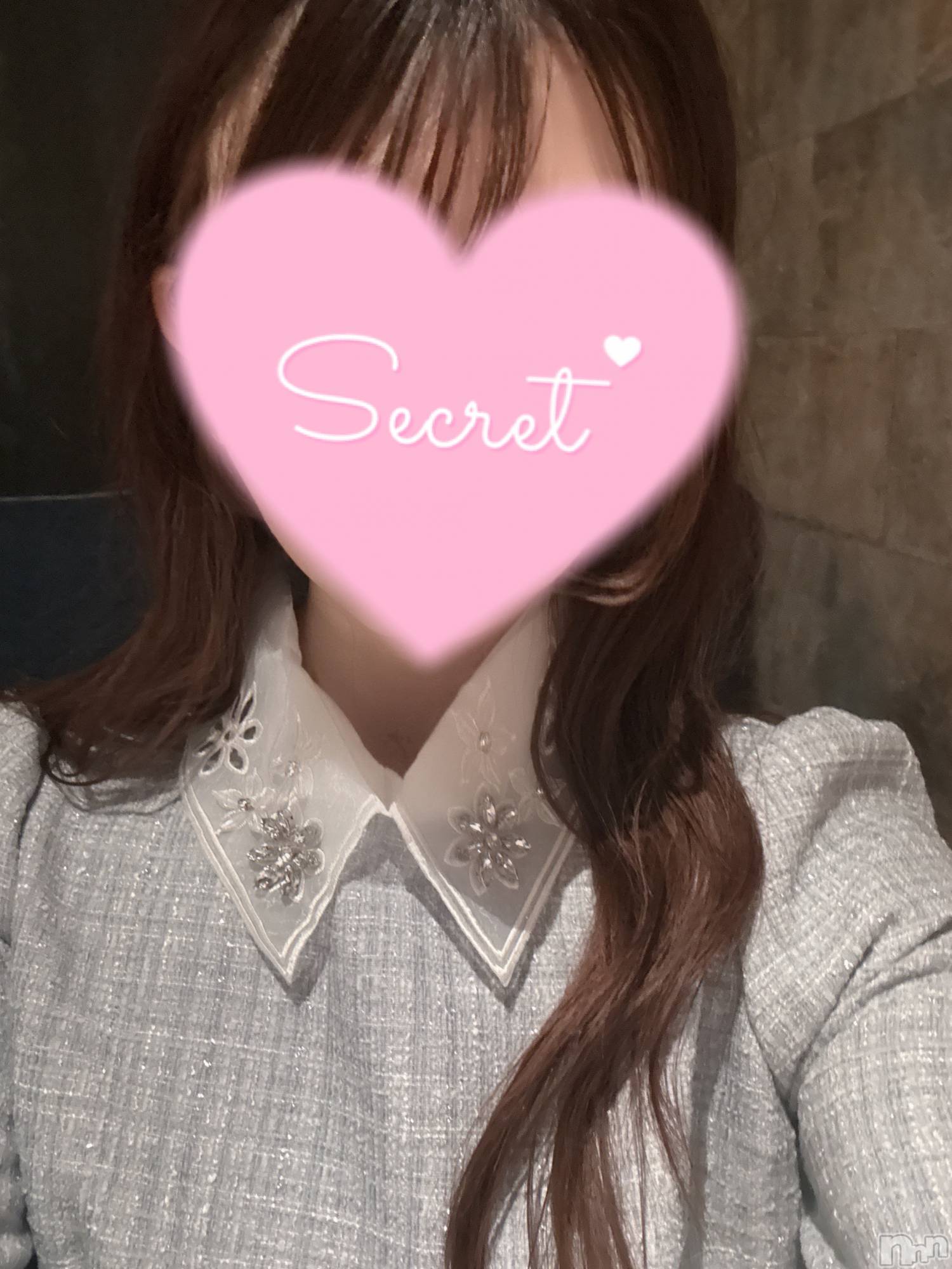 新潟手コキsleepy girl(スリーピーガール)なぎちゃん(22)の2024年11月3日写メブログ「ガールズトーク気になる？」