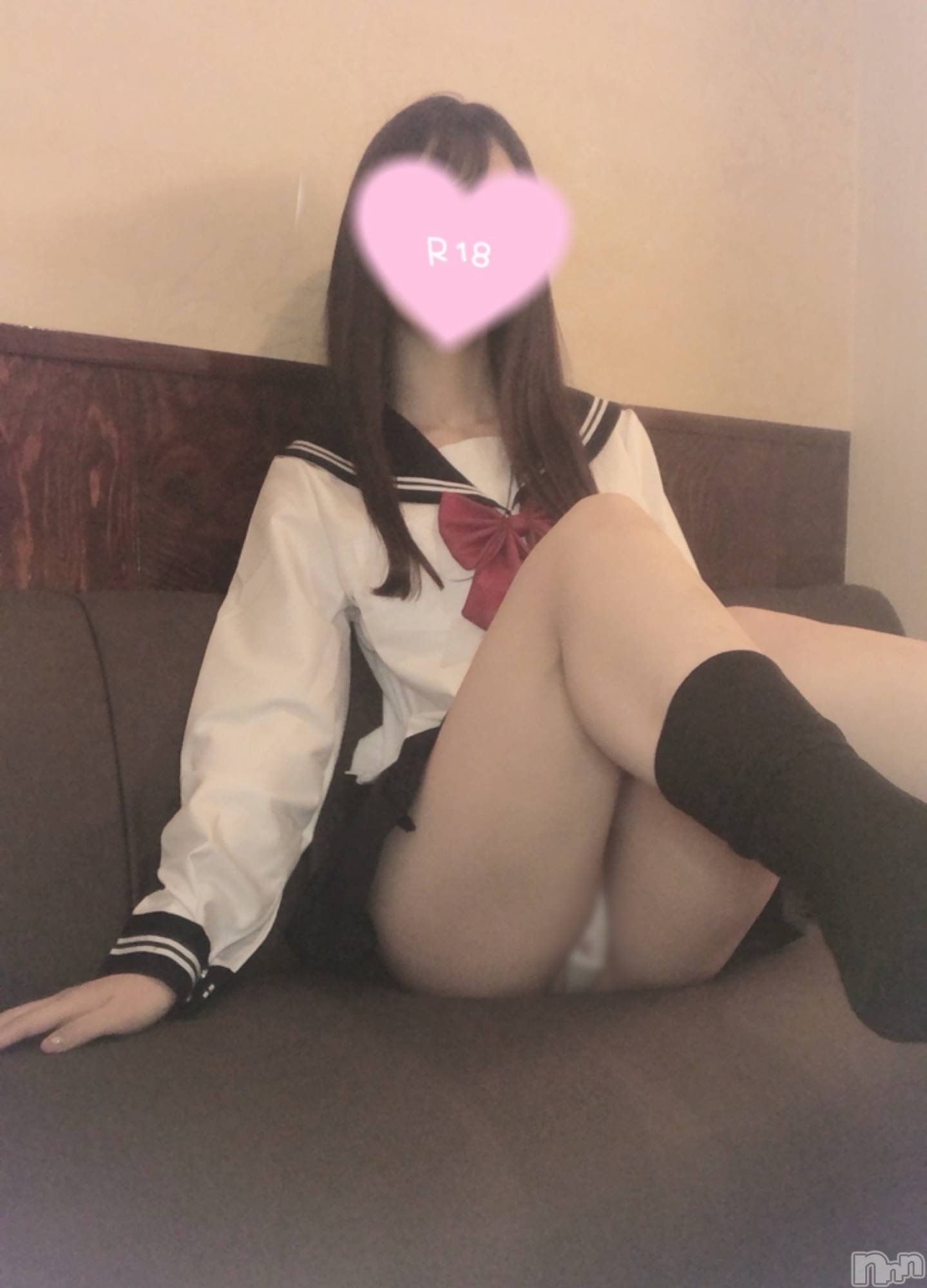 新潟手コキsleepy girl(スリーピーガール)なぎちゃん(22)の2025年8月10日写メブログ「雨の日はお部屋でイチャイチャしよ？」