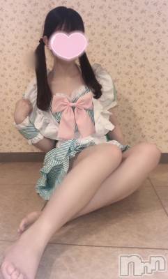 新潟手コキ sleepy girl(スリーピーガール) なぎちゃん(22)の8月25日写メブログ「隙間から覗いてみる？」