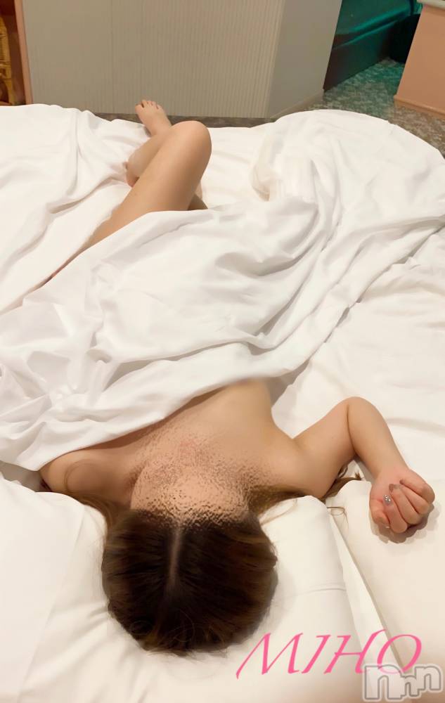 新潟デリヘルRouge(ルージュ) 柚月 みほ(28)の6月12日写メブログ「出られない😣」