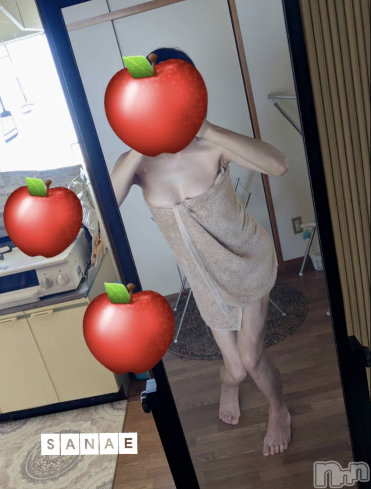 長野デリヘル閨(ネヤ) さなえ(44)の1月13日写メブログ「おやつです♪…さなえです♪」