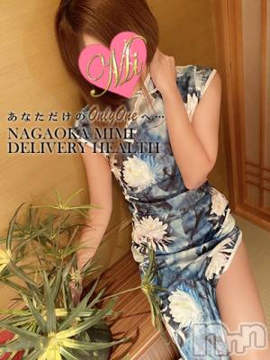 【れい】(25) 身長156cm、スリーサイズB83(C).W57.H84。 Mimi在籍。