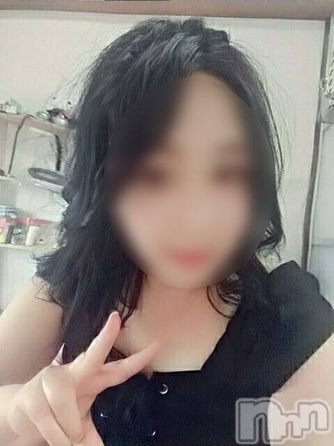 新潟人妻デリヘル(シタゴコロ)の2021年8月17日お店速報「篠原奥様(40) 超美魔女♪ ３日間限定！」