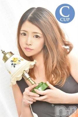 みのん(25) 身長163cm、スリーサイズB84(C).W56.H81。新潟デリヘル 奥様特急 新潟店(オクサマトッキュウニイガタテン)在籍。
