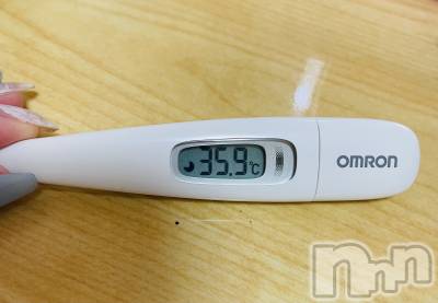 松本発デリヘル Revolution(レボリューション) ちふゆ☆淫乱OL系美尻(22)の7月31日写メブログ「元気に出勤しました🐰🍑」