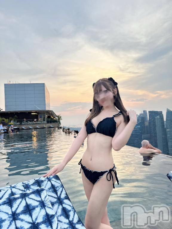 長岡デリヘルROOKIE(ルーキー) ななみ☆プラチナ(21)の10月29日写メブログ「明日から2日連続出勤です❣️❣️」