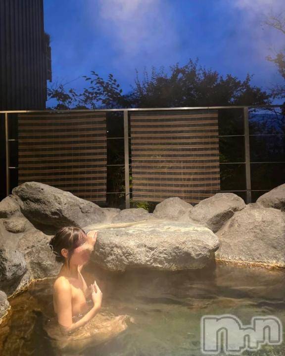 長岡デリヘルROOKIE(ルーキー) ななみ☆プラチナ(21)の12月1日写メブログ「今日から居ます🫶🏻✨」